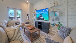Luxury 4BDR Beach Retreat w Private Pool Walk to Dining Shops Shore Thang - 6