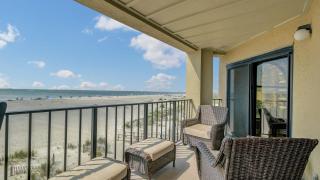 211 Seascape by AvantStay Oceanfront View Pool - 1