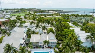 Conch Adventure by AvantStay Great Location w Patio Outdoor Dining and Shared Pool Week Long Stays - 9