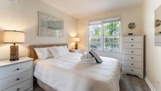 Conch Adventure by AvantStay Great Location w Patio Outdoor Dining and Shared Pool Week Long Stays - 6