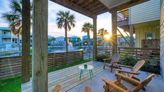 Nature Preserve View Shared Pool Outdoor Living Casa Pescadora by AvantStay - 8
