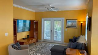 Coral Garden by AvantStay Great Location w Balcony Shared Pool - 7