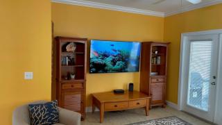 Coral Garden by AvantStay Great Location w Balcony Shared Pool - 5