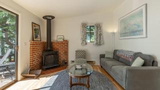 Mutiny Bay Waterfront Cabin by AvantStay Views - 1