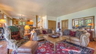 Ellis Peak by AvantStay Beautiful McKinney Cabin w Filtered Lake Views - 4