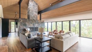 Big Sky by AvantStay Mountain Home w Great Views Hot Tub Al Fresco Dining - 2