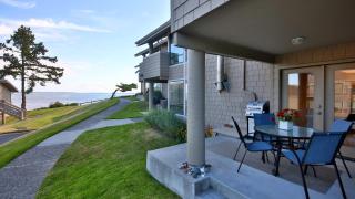 Beachfront Condo - Mutiny Bay by AvantStay Views - 0