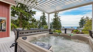 Polnell Point Lookout by AvantStay Water Views Hot Tub Large Patio - 8