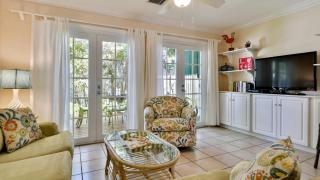 Breezy Bungalow by AvantStay Close 2 Zachary Taylor State Park Beach w Shared Pool Week Long Stays - 5