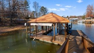Winding Down by AvantStay Sleeps 20 Dock View - 2