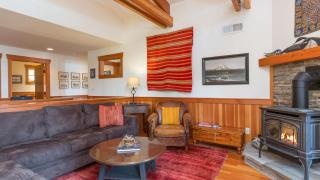 Goss Lake Chalet by AvantStay Lakefront w Dock Fire Pit Outdoor Dining Area - 1