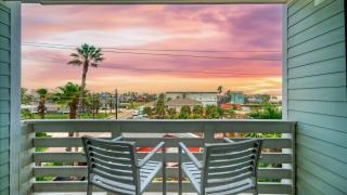 Saltwater Pool Rooftop Deck w View Near Beach The Blue Crab by AvantStay - 7
