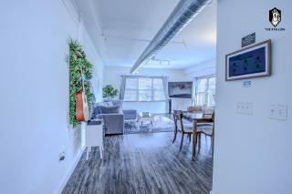 The Stallion #305 - Walk to Attractions - Modern Spacious 1BD Loft in Memphis Downtown - 1