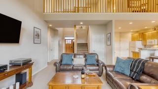 Forest Ridge Loop by AvantStay Hot Tub Private Community Amenities - 2