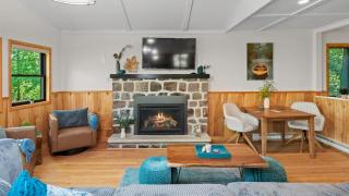 Summit Shores Tranquil Escape Designed for Groups w Fire Pit Game Room - 4