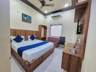 Hotel RK Residency Near Prem Mandir & bankey bihari temple # budget hotel near iskon temple free parking couple friendly hotel in vrindavan - 0