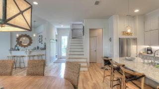 Dunn Inn 2 by AvantStay Walk to Beach Pool Access Sleeps 17 - 5