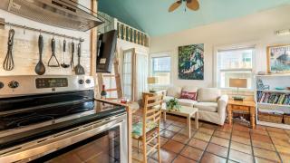 Casita de Catherine by AvantStay 1 Block to Duval St w Hot Tub - 1