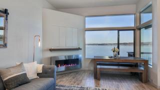 Langley Waterfront Condo by AvantStay A Views - 2