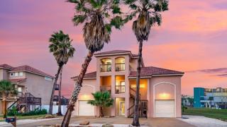 Walk to the Beach Golf Cart Rental Beach Boardwalk Balcony Views AvantStay - 0