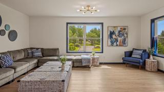 For Lake Sake by AvantStay Lakefront Hot Tub View - 3