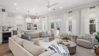 Amour La Mer by AvantStay Rooftop Patio Pool Access Walk to Beach - 5