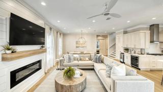 Amour La Mer by AvantStay Rooftop Patio Pool Access Walk to Beach - 0