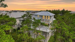 Amour La Mer by AvantStay Rooftop Patio Pool Access Walk to Beach - 8