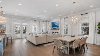 Amour La Mer by AvantStay Rooftop Patio Pool Access Walk to Beach - 2