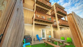 The Beautiful Place by AvantStay Mins to Beach Family-Friendly Pool - 9