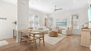 Emerald Escape by AvantStay Walk to Beach - 7