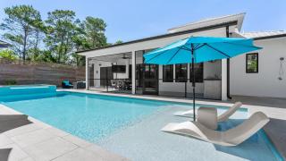 30A Happy by the Sea by AvantStay Pool Golf Cart Bikes - 9