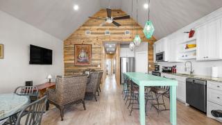 2 Waterfront Homes w Views Pool Boat Dock Laguna Village Oasis by AvantStay - 4