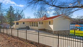 Pleasant Cove Waterfront Getaway with Fire Pit Deck and Lake Views - 2