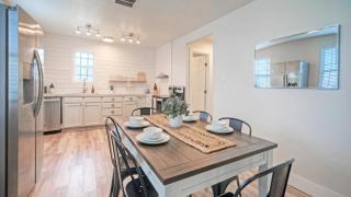Near Beach Dining in Golf Cart Zone Private Balcony Salty Sunshine B - 2