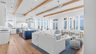 30A Beach Getaway by AvantStay Gulf Views Pool Golf Cart Bonfires - 7