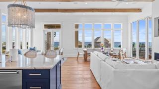 30A Beach Getaway by AvantStay Gulf Views Pool Golf Cart Bonfires - 3