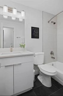 Modern & Spacious Midtown Comfort with Walk Score 93 - 3