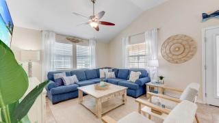 Salty Peach by AvantStay Private Pool New Decor - 2