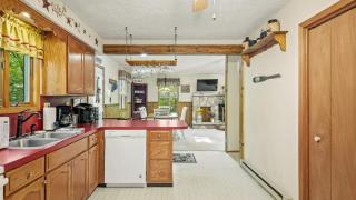 Shady Pines by AvantStay Enclosed Porch Game Rooms LakeBeach Access - 2