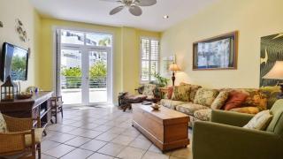 Sundown Refuge by AvantStay Great Location w Patio Outdoor Dining BBQ Shared Pool Week Long Stays - 9