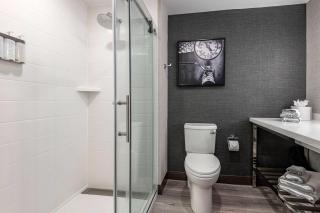 Cambria Hotel Portland Downtown Old Port - 1