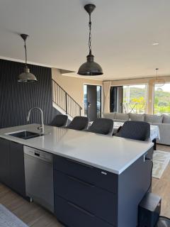 Pet Friendly Riverfront Minimalist Karaka Stay Prime Location - 5