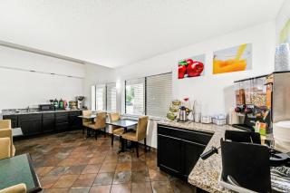 Quality Inn & Suites Junction - 5