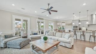 Barefoot Paradise by AvantStay Walk to Beach Pool Bikes - 0