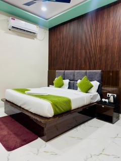 Hotel Madhav inn - 1