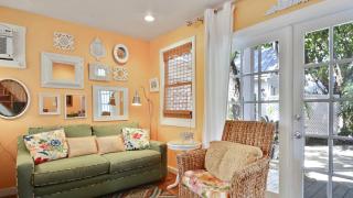 Tranquility by AvantStay Close to Duval St w BBQ Shared Pool - 6
