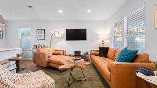 Casa Que Canta by AvantStay Private Pool Firepit Walkable East Austin Gem - 5
