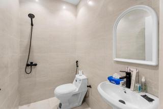 Modern 1BR 75 TV Prime Spot Self-Entry 26 - 5