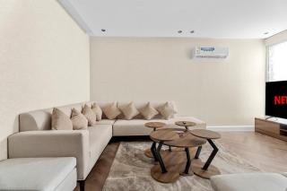 Modern 1BR 75 TV Prime Spot Self-Entry 26 - 2